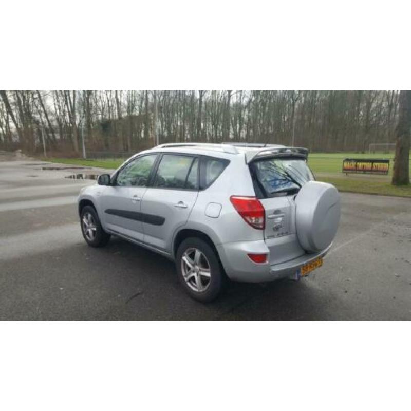 Toyota RAV4 2.2 D4D Linea Sol