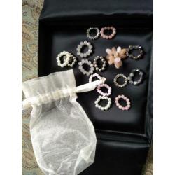 Ketting kraaltjes wit/roze/lila magneetsluiting