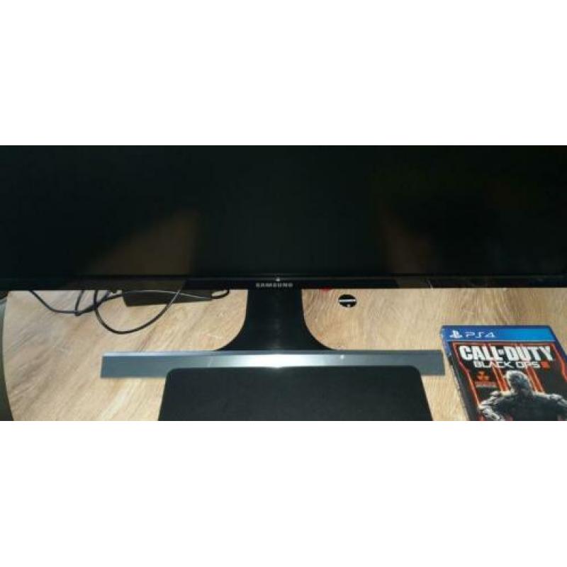PlayStation 4 slim 1tb met monitor