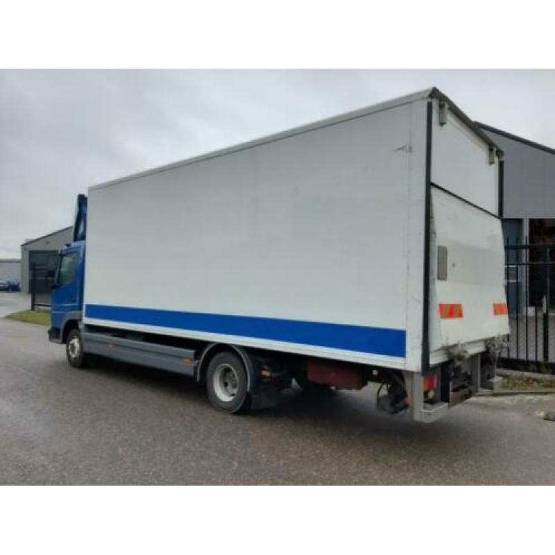 Mercedes atego 818