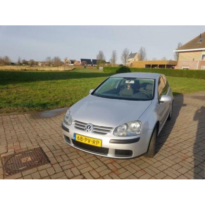 Volkswagen Golf 1.6 16V FSI 85KW 3D 2005 Grijs