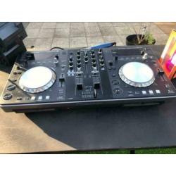 Complete Pioneer DJ stand alone set van 1000 watt.