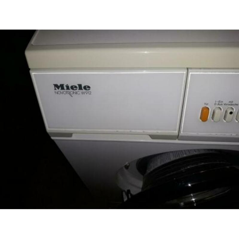 Te koop miele wasmachine 1600 toeren