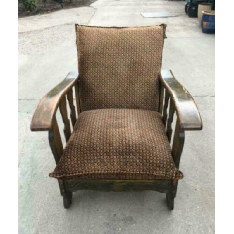 brocante stoel met vernieuwde kussens