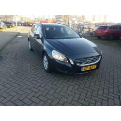 Volvo V60 1.6 DRIVe R-Design