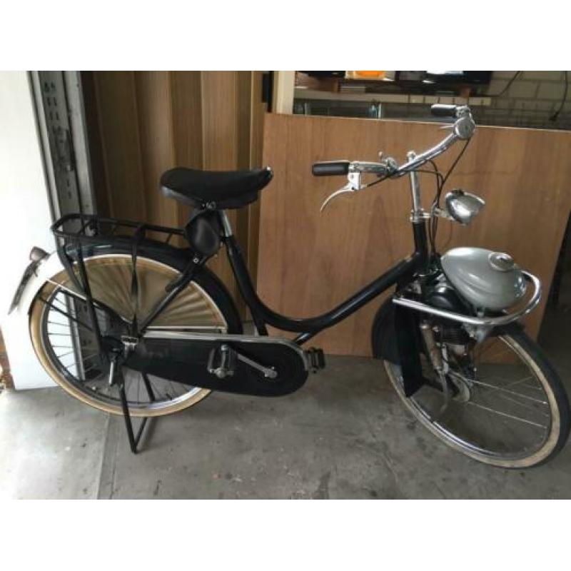 Berini met eitje/snorfiets