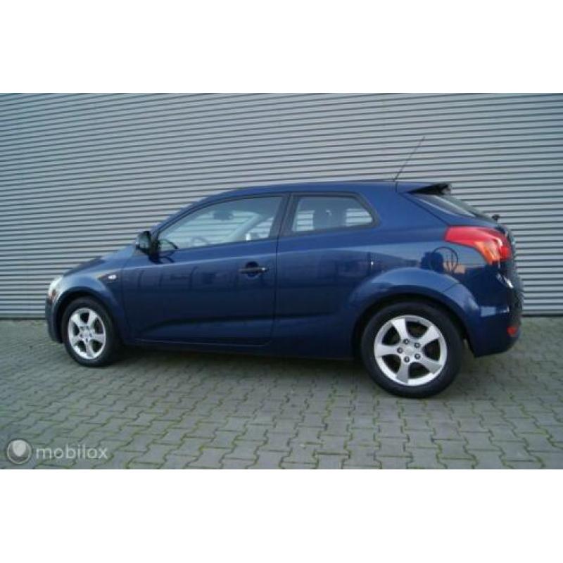 Kia pro_cee'd 1.4 16v 3DRS COUPE AIRCO ..... 91400 km N.A.P
