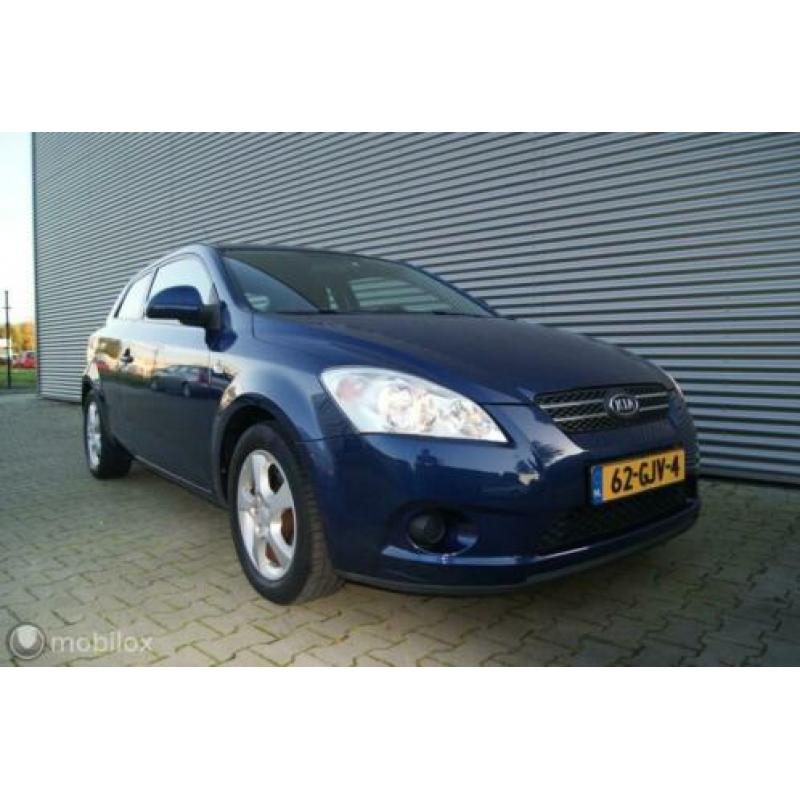 Kia pro_cee'd 1.4 16v 3DRS COUPE AIRCO ..... 91400 km N.A.P