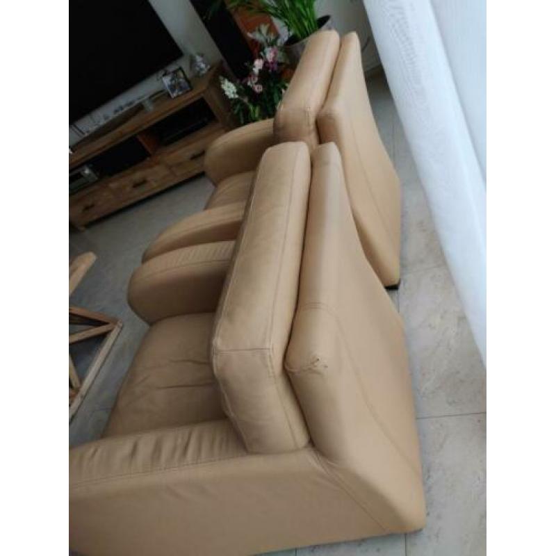 2 leren fauteuils te koop