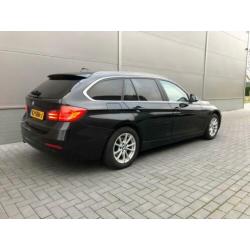 BMW 3-serie Touring 318d Executive navigatie