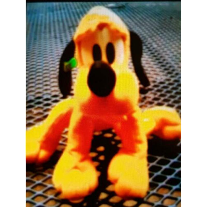 Mattel Disney Pluto knuffel. No.19