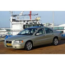 Volvo S60 2.5 T AWD Geartronic 91dkm! Full Options Youngtime