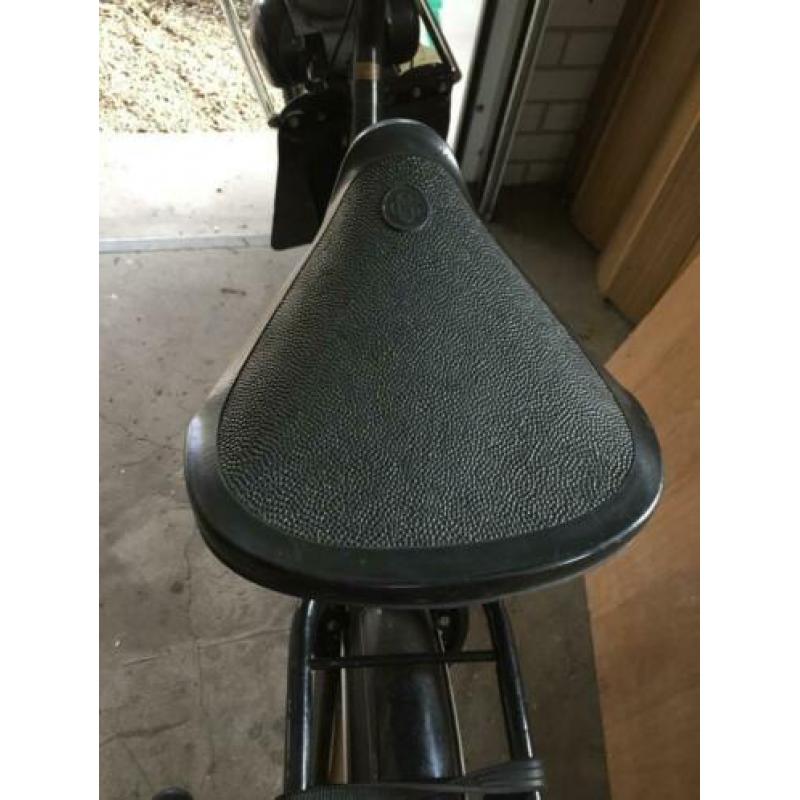 Berini met eitje/snorfiets