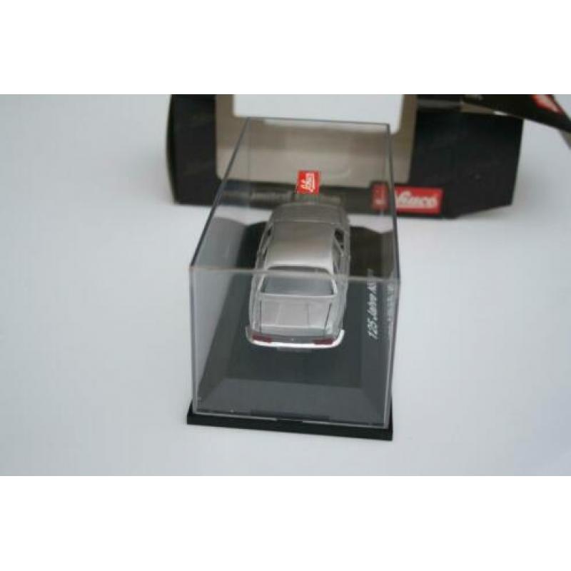 NSU Ro 80 Wankel Wankelmotor Rotary engine Schuco 1:43