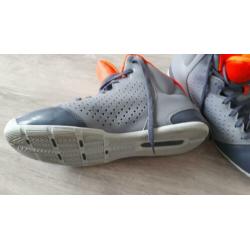 Basketbal schoenen Adidas maat 45
