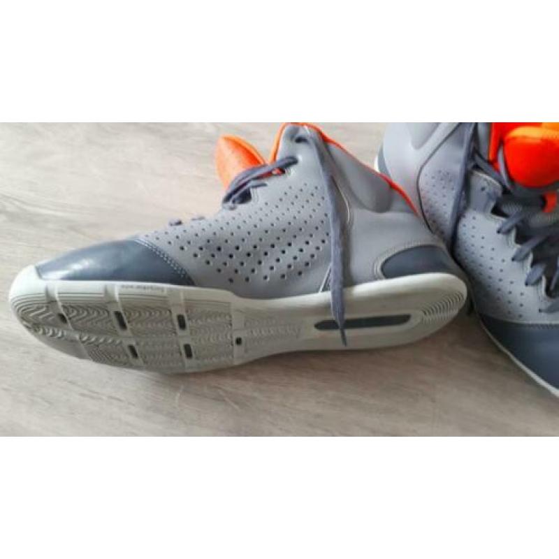 Basketbal schoenen Adidas maat 45