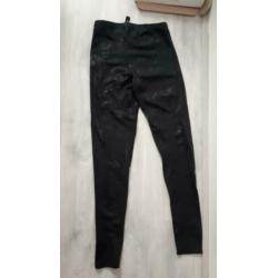 Mooie legging van Marccain maat S/M zwart