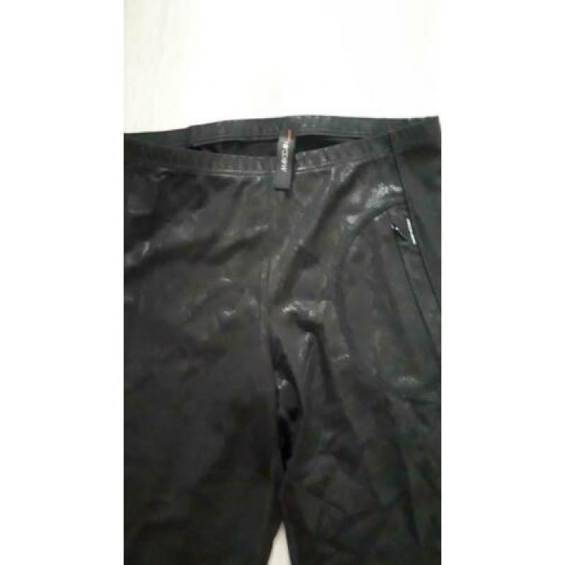 Mooie legging van Marccain maat S/M zwart