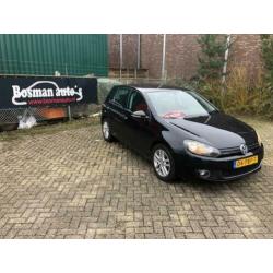 Volkswagen Golf 1.6 TDI Highline BlueMotion