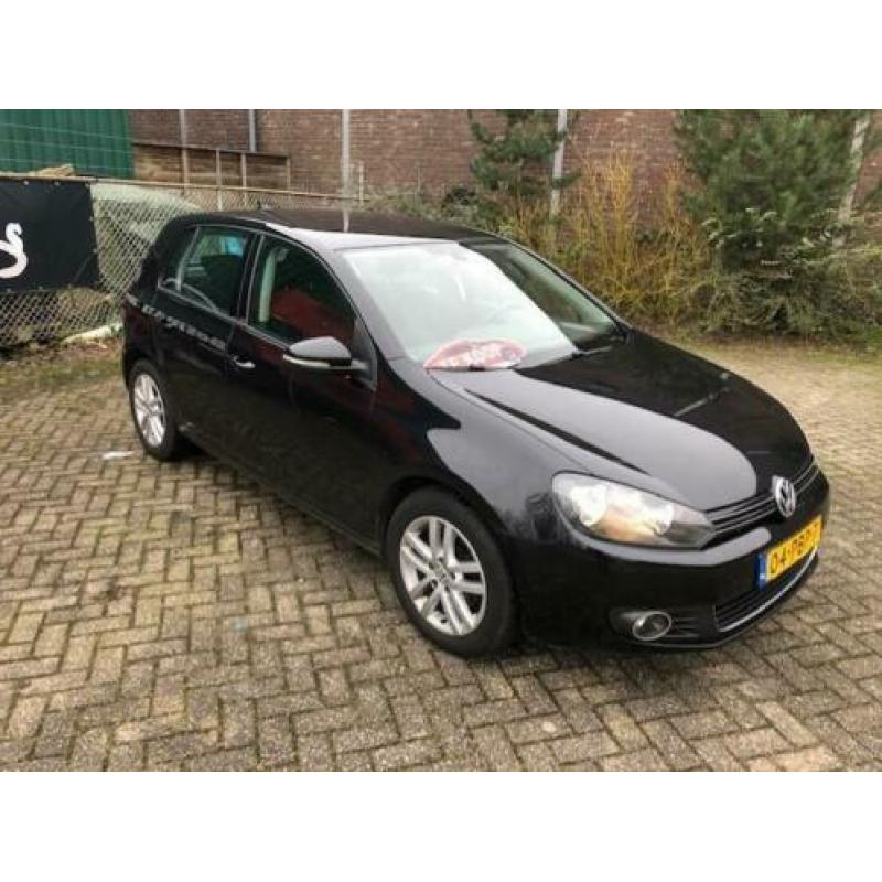Volkswagen Golf 1.6 TDI Highline BlueMotion