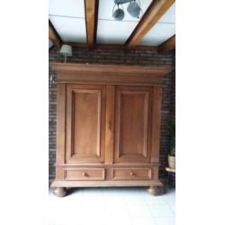Buffet kast, oud eiken