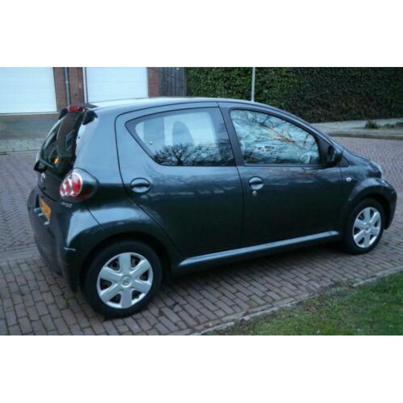 Toyota Aygo NIEUWE APK 1.0 12V 2010 VOLL ONDERHOUDSHISTORIE