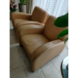 2 leren fauteuils te koop