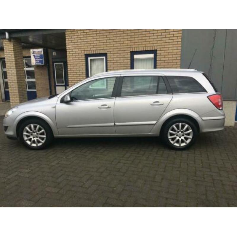Opel Astra Wagon 1.6 Temptation AIRCO / CRUISECONTROL / NAVI