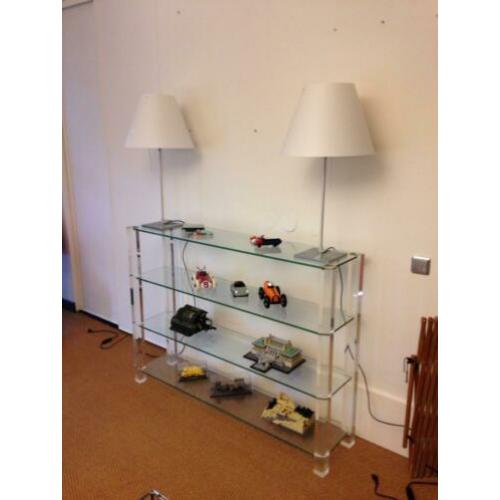 Glazen open vitrinekast design BOR