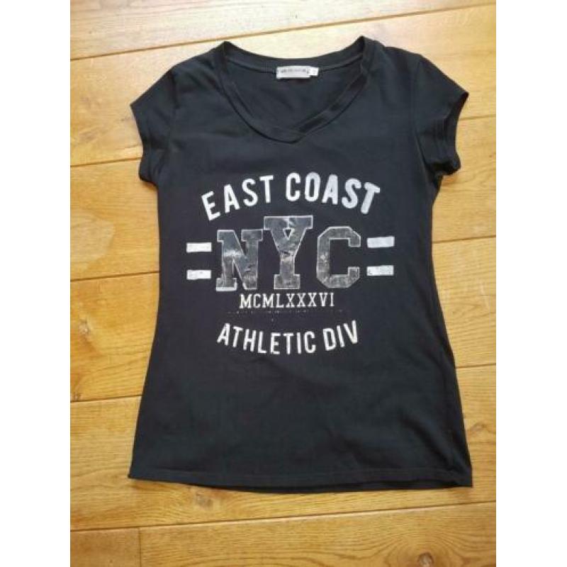 zwart shirt met wit/zilveren print met V hals maat XS