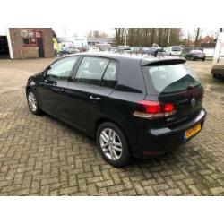 Volkswagen Golf 1.6 TDI Highline BlueMotion