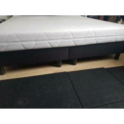 Boxspring 180x200 (+ eventueel matras)