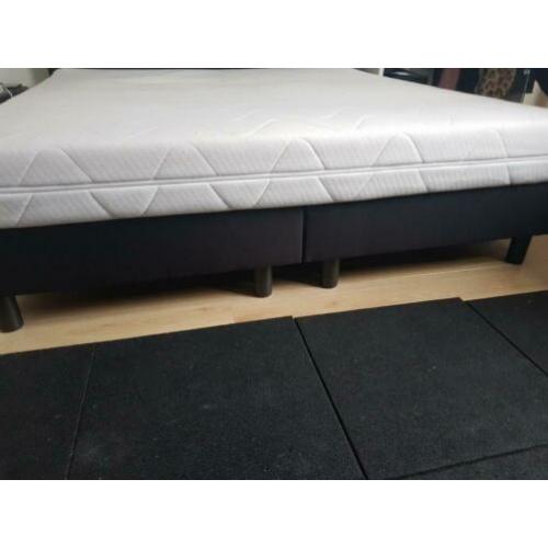 Boxspring 180x200 (+ eventueel matras)