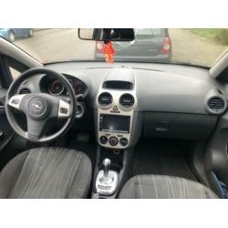 Opel Corsa 1.2 automaat Zwart