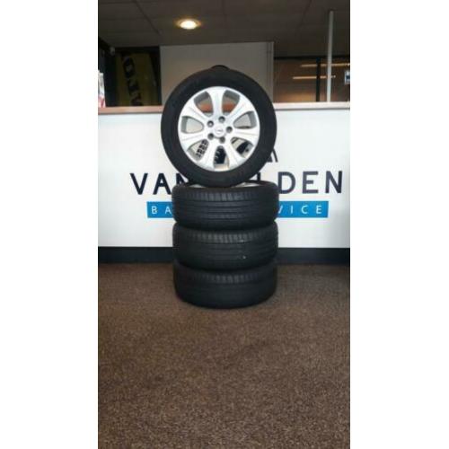 16 inch Opel Zafira velgen met zomerbanden!