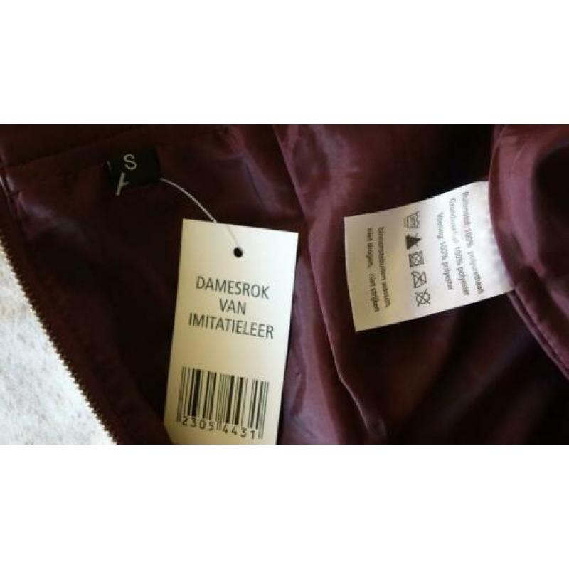 nieuw warm rood lederlook rokje