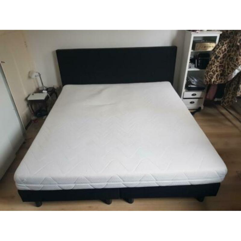 Boxspring 180x200 (+ eventueel matras)