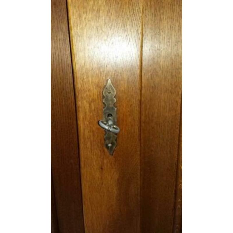 Buffet kast, oud eiken