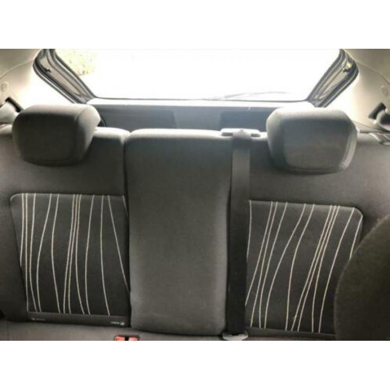 Opel Corsa 1.2 automaat Zwart