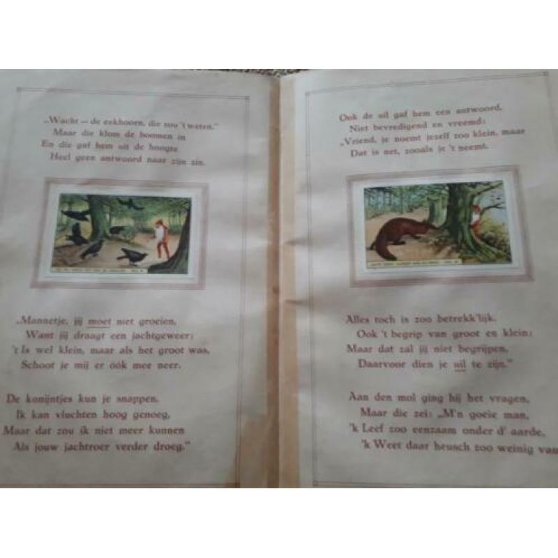 Twee zeer oude sprookjesboeken Piggelmee en Toovervischje