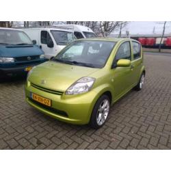 Nw mod daihatsu sirion 1.0 2007 fijne hoge instap auto inst