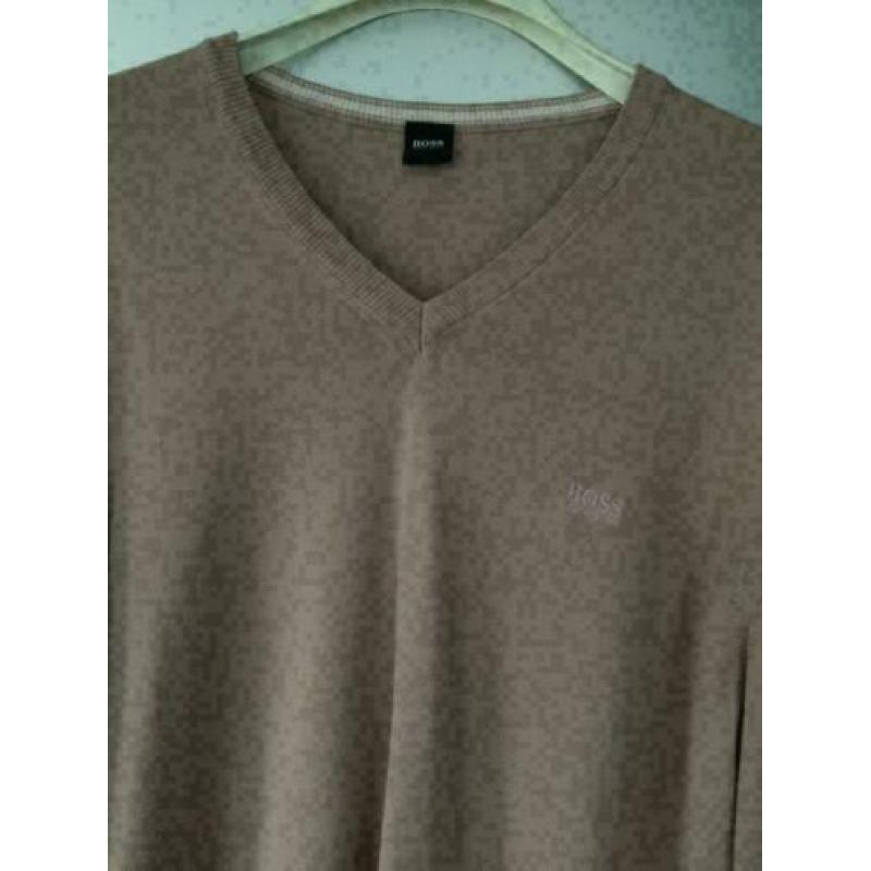 D22 HUGO BOSS: maat XL=56/58 oud-roze fijn gebreide trui