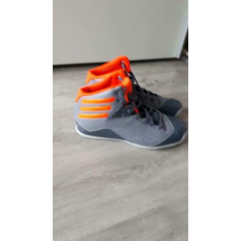 Basketbal schoenen Adidas maat 45