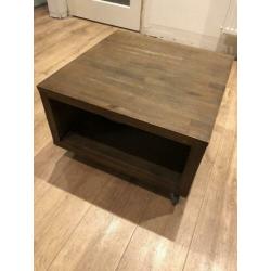 Salontafel op wieltjes