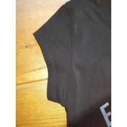 zwart shirt met wit/zilveren print met V hals maat XS