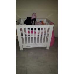 nette witte box met la