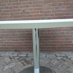 Retro Ronde tafel, wit blad, tulp poot chroom