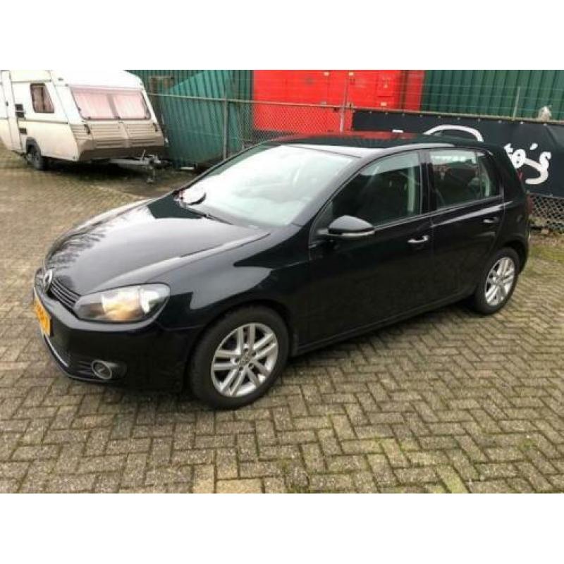 Volkswagen Golf 1.6 TDI Highline BlueMotion