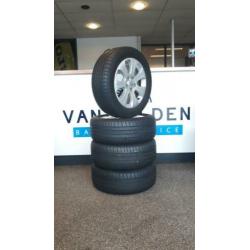 16 inch Opel Zafira velgen met zomerbanden!