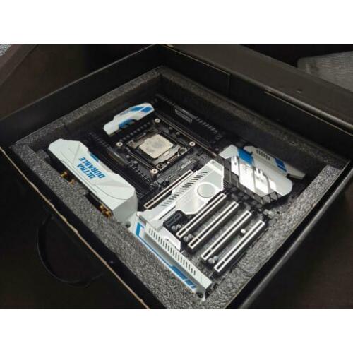 gigabyte designare ex x99 + 12core xeon es en 16gb ram